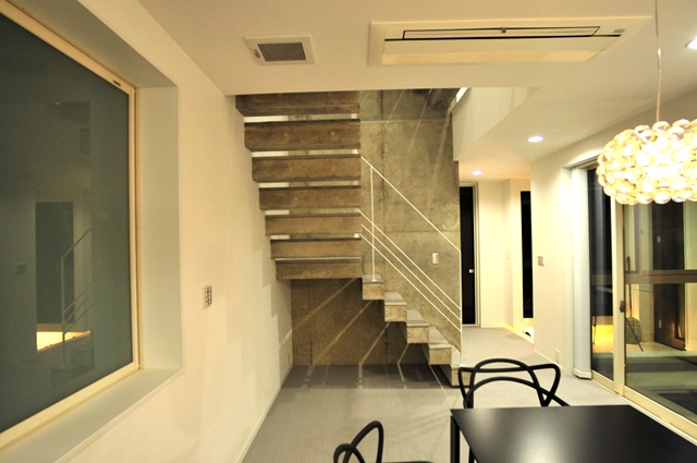 注文住宅,京都市北区,３階へと続くオープン階段