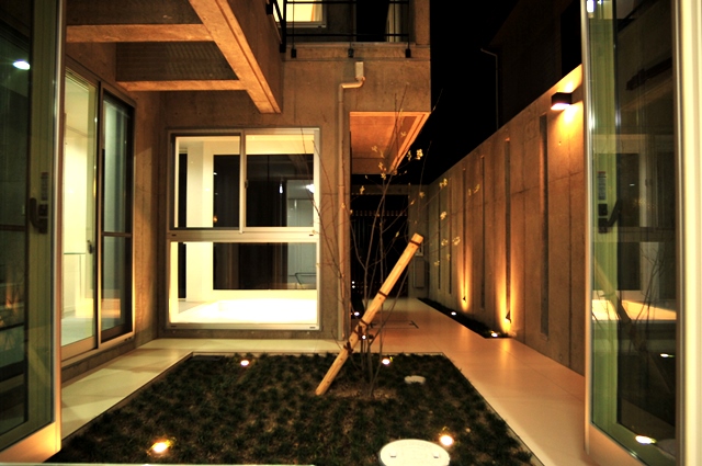 注文住宅 デザイナーズ住宅 京都 ライトアップ 中庭
