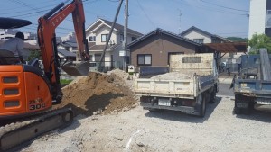 滋賀県東近江市八日市　注文住宅　和ﾓﾀﾞﾝ住宅　基礎工事　掘削