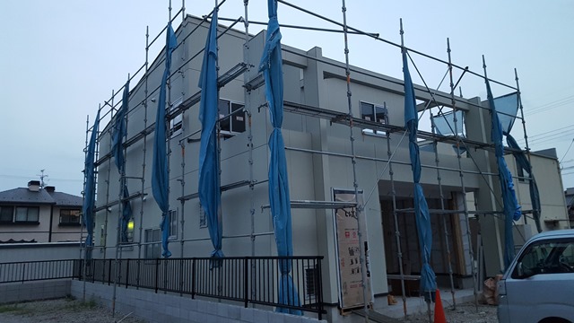 滋賀県 東近江市 八日市 和ﾓﾀﾞﾝ  注文住宅 外装無塗装サイディング貼 完了 