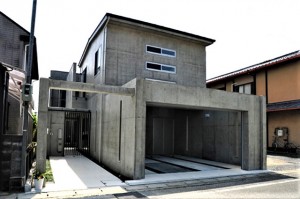 打ちっぱなしの外観京都市北区上賀茂のＲＣ造、打ちっぱなしコンクリートのモダンなデザインの注文住宅