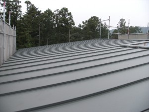 神奈川県の和風モダンな二世帯住宅工事中!屋根工事