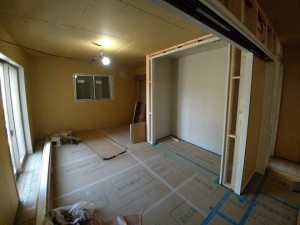 埼玉県朝霞市の注文住宅 クローゼットの施工中