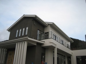 京都市山科区のモダン住宅 足場の解体が完了しました!!