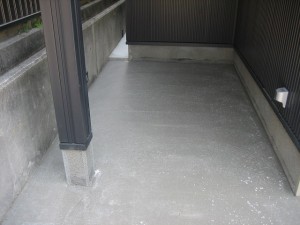 京都府八幡市のガレージハウス ただいま、外構工事中!!