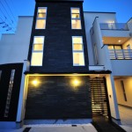 注文住宅 モダン住宅 京都 京都市 右京区 太秦 ガレージハウス パティオ 螺旋階段 デザイナーズ住宅 高級住宅 豪邸 一級建築士 注文建築 工務店 かっこいい家 ナチュラルロブソンの外壁 トーヨーキッチン