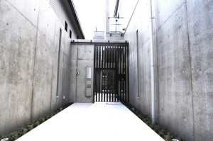 限定3組様,残1組！高級注文住宅の完成見学会,限定3組,京都市北区のパティオ、トーヨーキッチン、屋上テラス、ジャグジーのある鉄筋コンクリート打ちっぱなし注文住宅