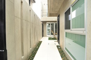 京都発の注文住宅!京都市北区の鉄筋コンクリート注文住宅・竣工!|コンクリート打ちっぱなし注文住宅!パティオ、トーヨーキッチン、屋上テラス、ジャグジーのある高級注文住宅!