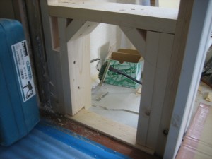 京都市北区のマンションリフォーム工事中・石膏ボード・ネコくぐり窓施工!