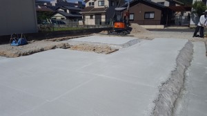 滋賀県東近江市八日市　注文住宅　和ﾓﾀﾞﾝ住宅　基礎工事　捨ｺﾝｸﾘ-ﾄ打設