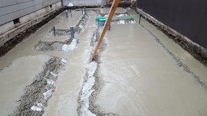 京都府京都市右京区西京極の注文住宅 モダンな狭小住宅 基礎工事 捨てコンクリート 鉄筋組立