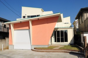 埼玉県さいたま市岩槻区・ガレージハウス・サンルーム,吹き抜け,塗壁,外構|工事中