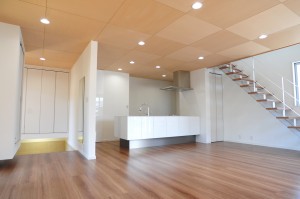 デザイナーズ住宅のリビング・ダイニング|京都・デザインファースト一級建築士事務所の家づくり