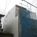 京都市、右京区、西京極、モダン、狭小注文住宅、断熱材、プラスターボード、金属サイディング