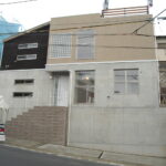 コンクリート打ちっ放しとぬりかべの外観