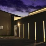 平屋建ての夜外観