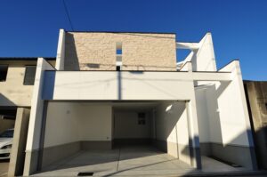 長期優良住宅の認定を受ける事も可能です・耐震性・断熱等級5を取得する為に窓の大きさ・耐力壁の追加をさせて頂く場合もあります。