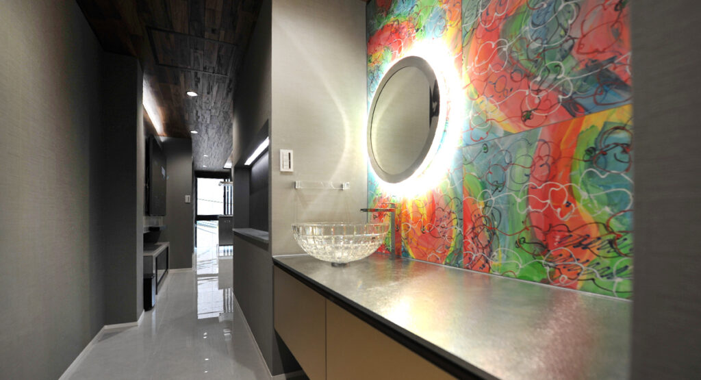 古ビルをリノベーションしホテルライク高級住宅に再生