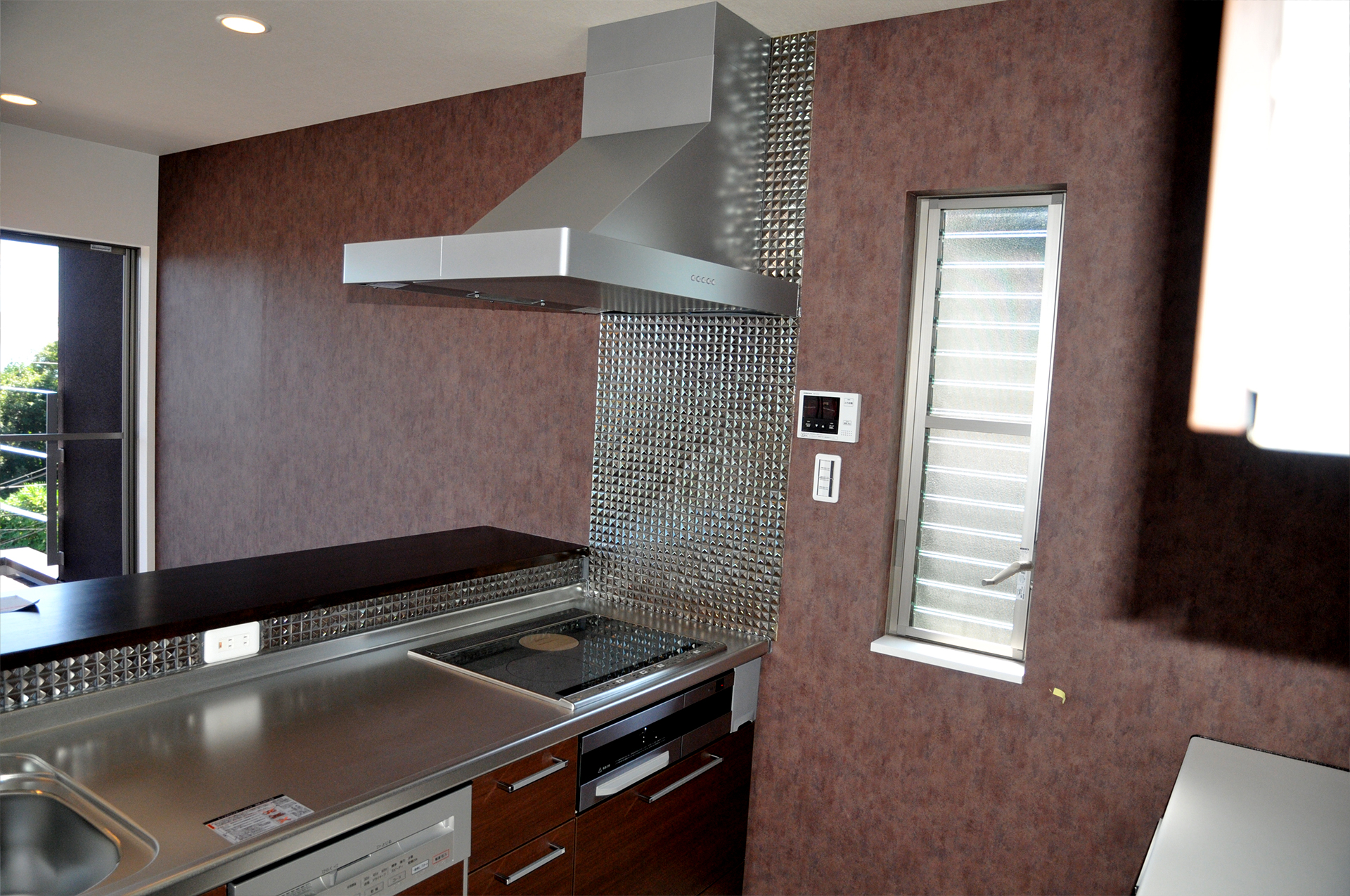 琵琶湖と暮らす——水と光が巡る、和モダンの邸宅