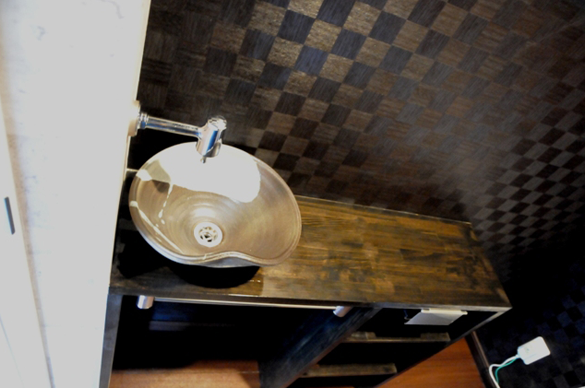 琵琶湖と暮らす——水と光が巡る、和モダンの邸宅