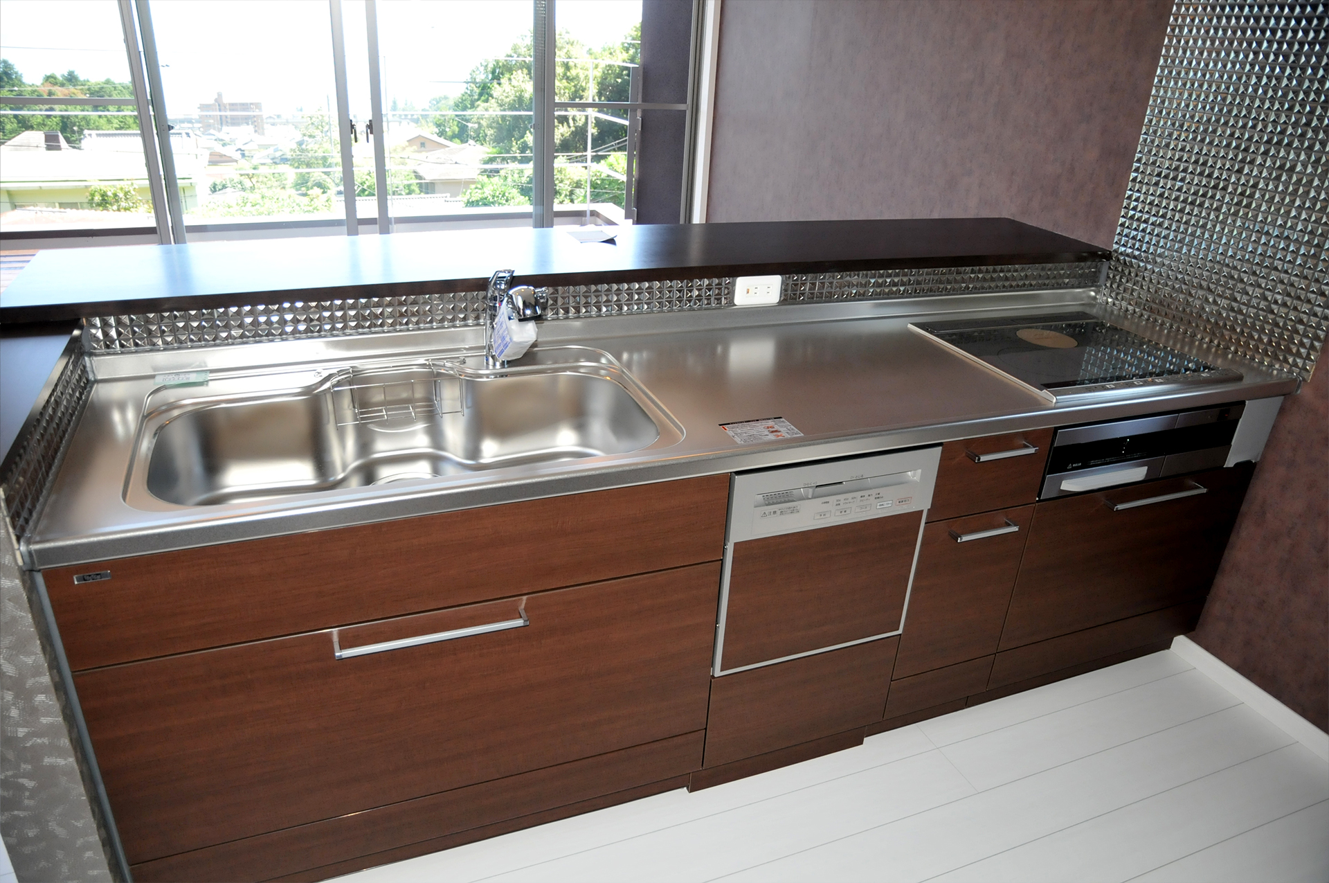 琵琶湖と暮らす——水と光が巡る、和モダンの邸宅