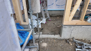 滋賀県大津市稲葉台の注文住宅、工事中、玄関、アプローチ、門