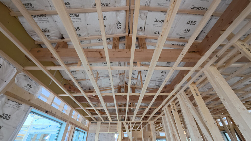 滋賀県大津市稲葉台の注文住宅、工事中、断熱材、屋根