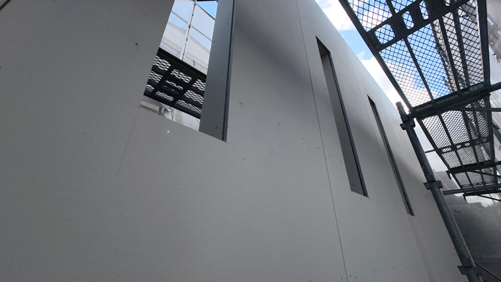 滋賀県大津市稲葉台の注文住宅、工事中、外壁、サイディング