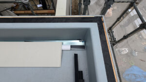 滋賀県大津市稲葉台の注文住宅、工事中、バルコニー、パラペット、防水、塗装