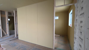 滋賀県大津市稲葉台の注文住宅、工事中、断熱材、天井、壁、石膏ボード