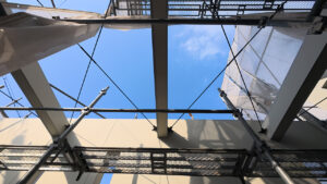 滋賀県大津市稲葉台の注文住宅、工事中、断熱材、天井、屋根、パティオ、筋交い、補強