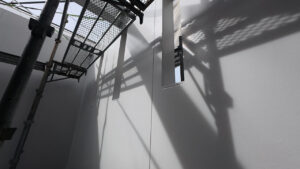 工事が進む現場より｜外壁塗装・造作家具・建具・2階洗面の造作