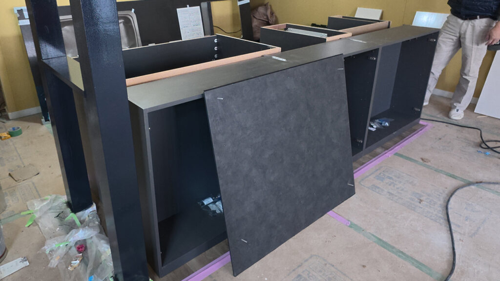 滋賀県大津市稲葉台の注文住宅、京都、注文住宅、工務店、建築士事務所、施工例、工事中、キッチン、LIXIL