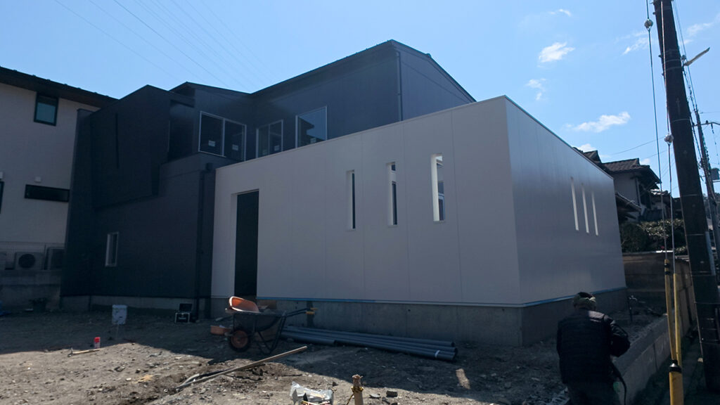 滋賀県大津市稲葉台の注文住宅、京都、注文住宅、工務店、建築士事務所、施工例、工事中、外観、外構