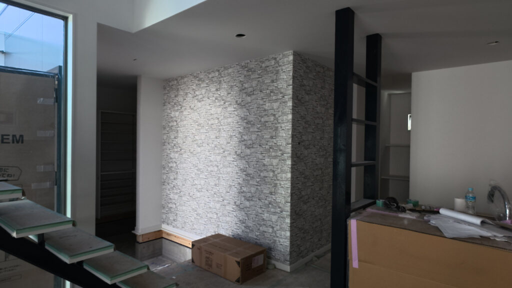 滋賀県大津市稲葉台の注文住宅、京都、注文住宅、工務店、建築士事務所、施工例、工事中、壁紙、クロス、サンゲツ