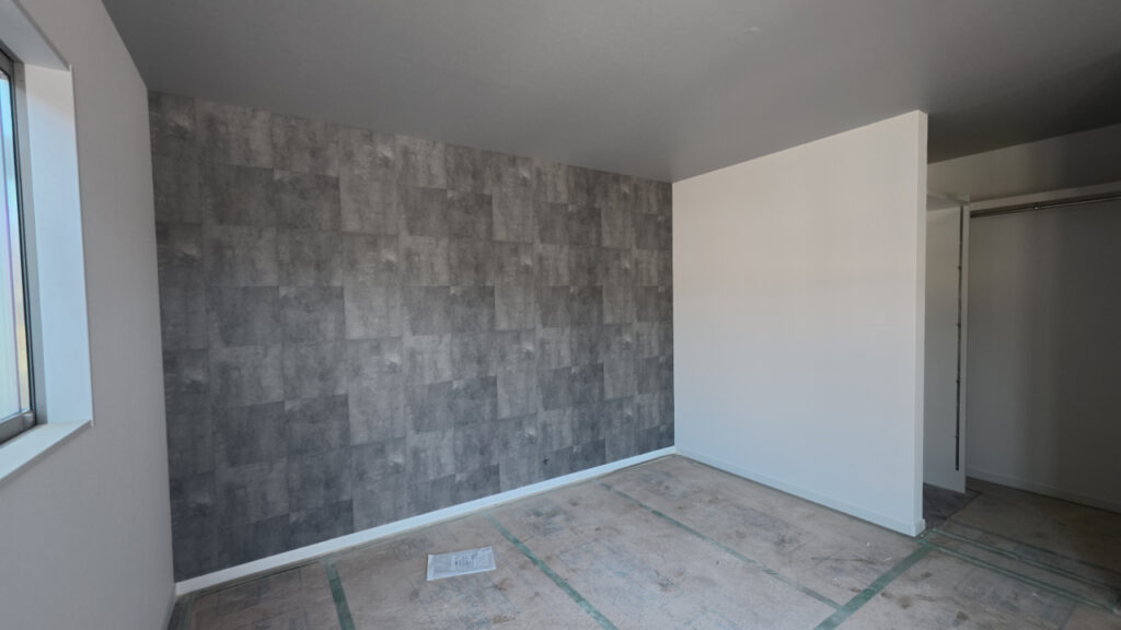 滋賀県大津市稲葉台の注文住宅、京都、注文住宅、工務店、建築士事務所、施工例、工事中、壁紙、クロス、サンゲツ