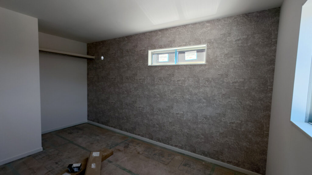 滋賀県大津市稲葉台の注文住宅、京都、注文住宅、工務店、建築士事務所、施工例、工事中、壁紙、クロス、サンゲツ