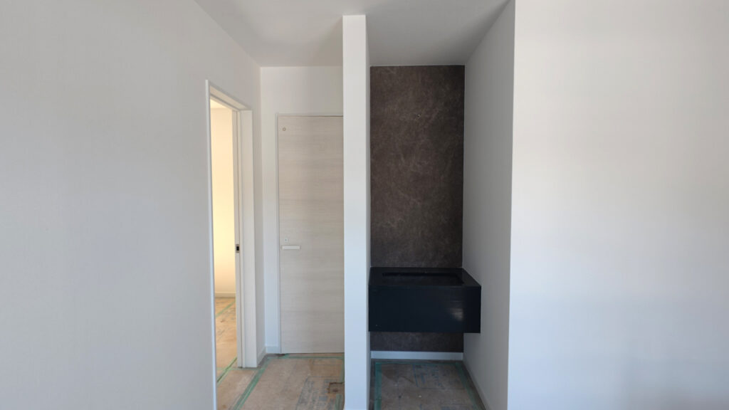 滋賀県大津市稲葉台の注文住宅、京都、注文住宅、工務店、建築士事務所、施工例、工事中、壁紙、クロス、サンゲツ