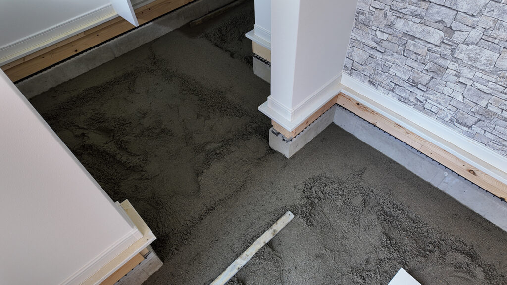 滋賀県大津市稲葉台の注文住宅、京都、注文住宅、工務店、建築士事務所、施工例、工事中、外構、土間、タイル、砂利、パティオ