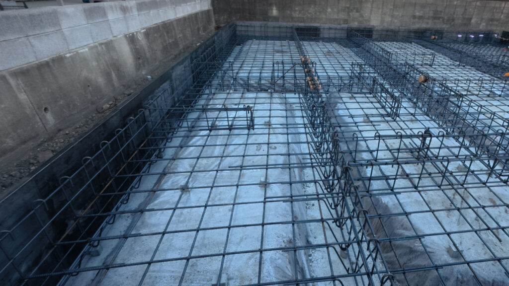 建築資材高騰、リフォーム、新築、工事、原油価格、材料費、物流コスト、職人不足