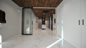 建築資材高騰、リフォーム、新築、工事、原油価格、材料費、物流コスト、職人不足