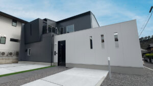 滋賀県大津市、スタイリッシュで機能美を追求した防犯性の高い注文住宅2