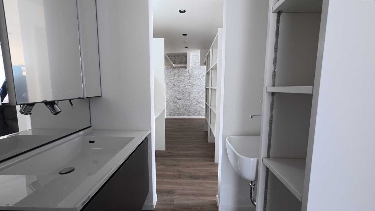 滋賀県大津市稲葉台の注文住宅、京都、注文住宅、工務店、建築士事務所、施工例、工事中、外構、土間、タイル、砂利、パティオ、外観