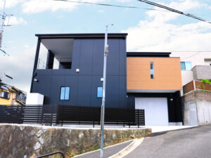 古い擁壁がある家・建て替え